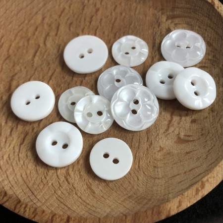 Pretty sea Resin Plum Blossom Buttons Two Eyes Round Bottom Plum Blossom Two Eyes Round Bottom Pearlized Plum Blossom Two Eyes Round Plum Blossom Buttons 50pcs